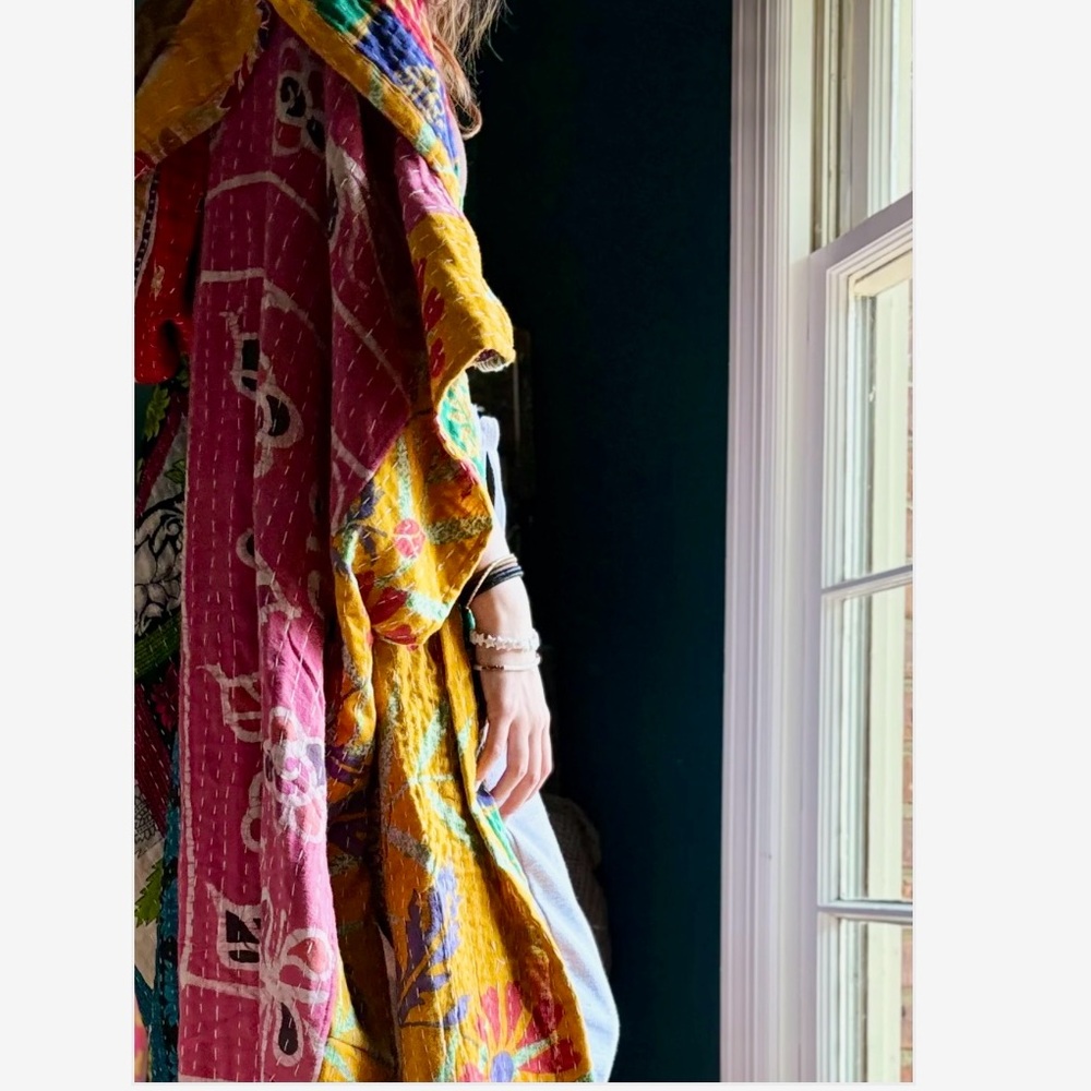 Reversible Kantha Duster - Picture 7 of 13